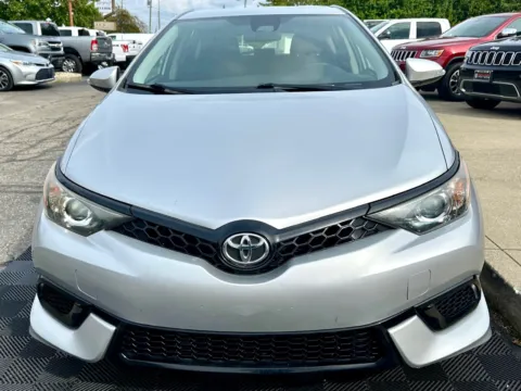 More photos of 2018 Toyota Corolla iM CVT (Natl) at Midwest Motors, IN