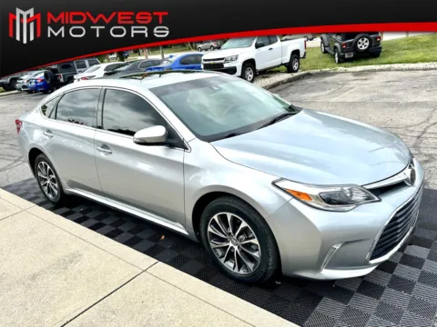 Silver 2018 Toyota Avalon XLE Premium (Natl) for sale in Indianapolis, IN