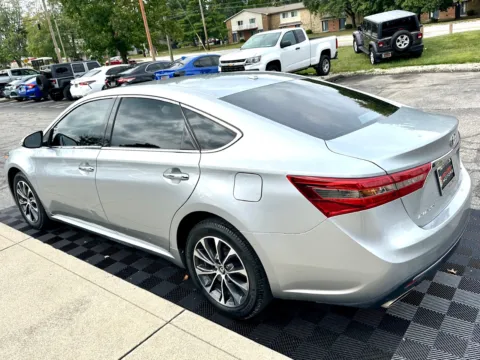 More photos of 2018 Toyota Avalon XLE Premium (Natl) at Midwest Motors, IN