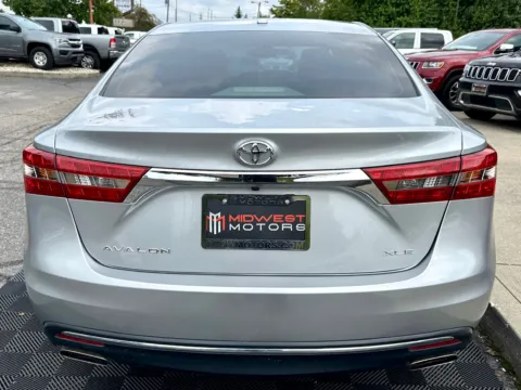 More photos of 2018 Toyota Avalon XLE Premium (Natl) at Midwest Motors, IN