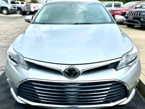 More photos of 2018 Toyota Avalon XLE Premium (Natl) at Midwest Motors, IN