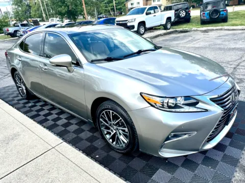 Photos of 2017 Lexus ES 350 FWD for sale in Indianapolis, IN at Midwest Motors