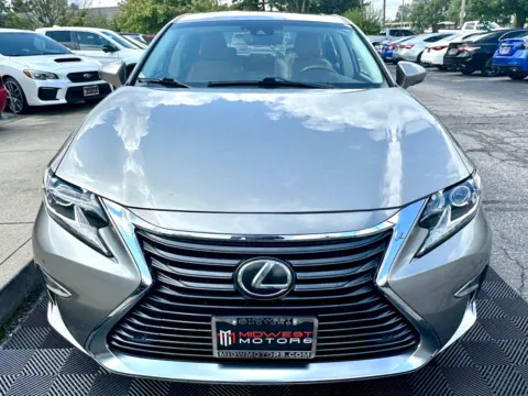 More photos of 2017 Lexus ES 350 FWD at Midwest Motors, IN