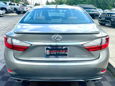 More photos of 2017 Lexus ES 350 FWD at Midwest Motors, IN