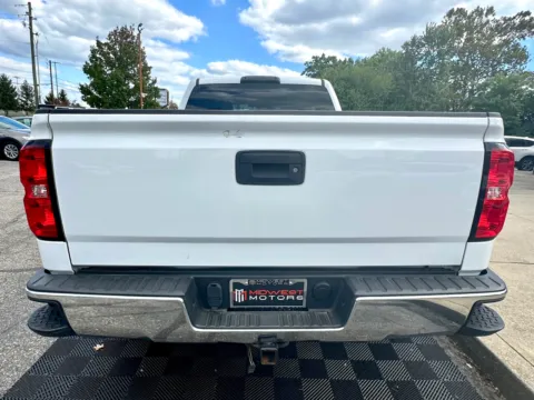 More photos of 2018 Chevrolet Silverado 1500 2WD Double Cab 143.5 in LT w/1LT at Midwest Motors, IN