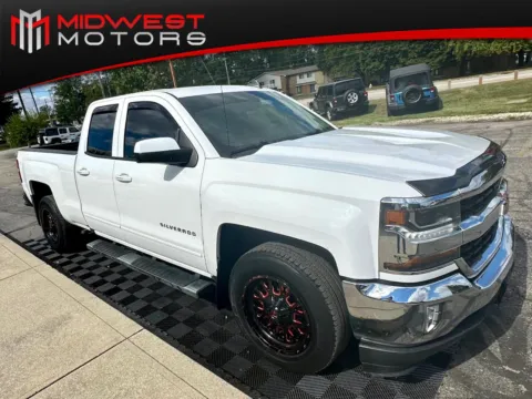 White 2018 Chevrolet Silverado 1500 2WD Double Cab 143.5 in LT w/1LT for sale in Indianapolis, IN