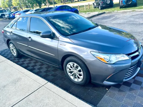 Photos of 2016 Toyota Camry Hybrid 4dr Sdn LE (Natl) for sale in Indianapolis, IN at Midwest Motors