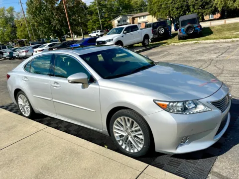 Photos of 2014 Lexus ES 350 4dr Sdn for sale in Indianapolis, IN at Midwest Motors