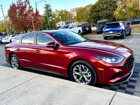 Photos of 2023 Hyundai Sonata SEL 2.5L *Ltd Avail* for sale in Indianapolis, IN at Midwest Motors