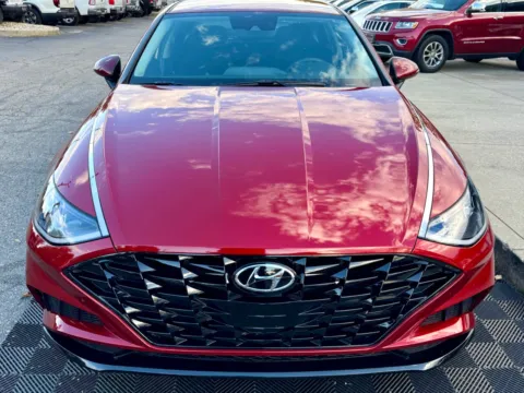 More photos of 2023 Hyundai Sonata SEL 2.5L *Ltd Avail* at Midwest Motors, IN