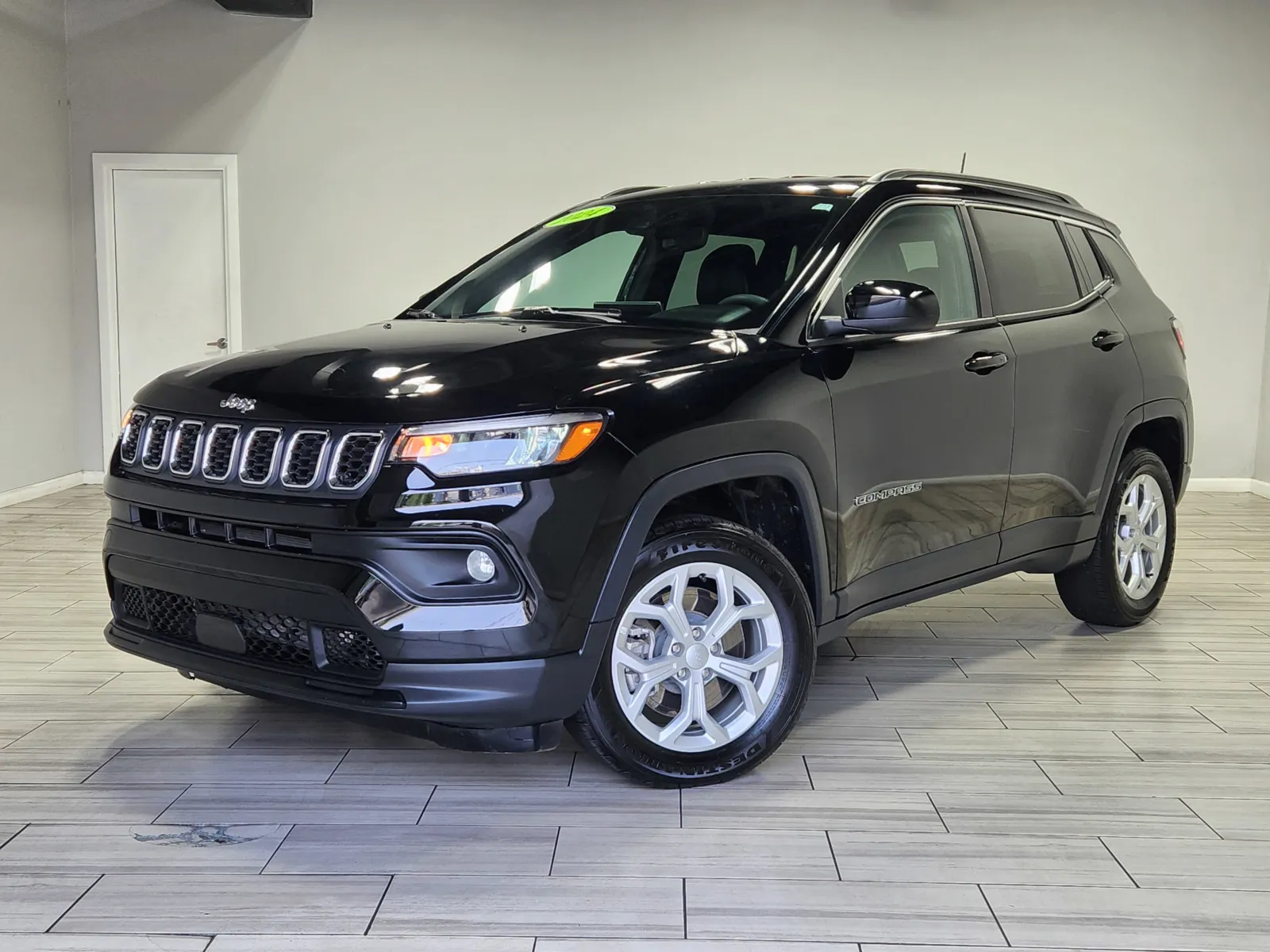 Black 2024 Jeep Compass Latitude for sale in Cinnaminson, NJ