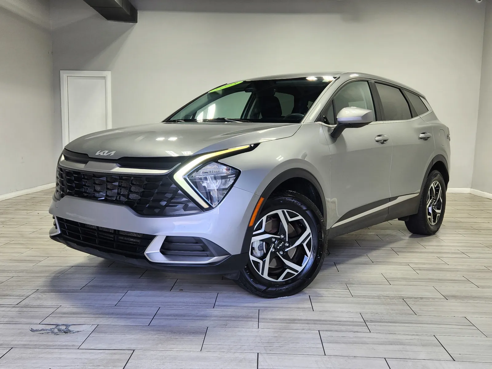 Gray 2023 Kia Sportage LX for sale in Cinnaminson, NJ