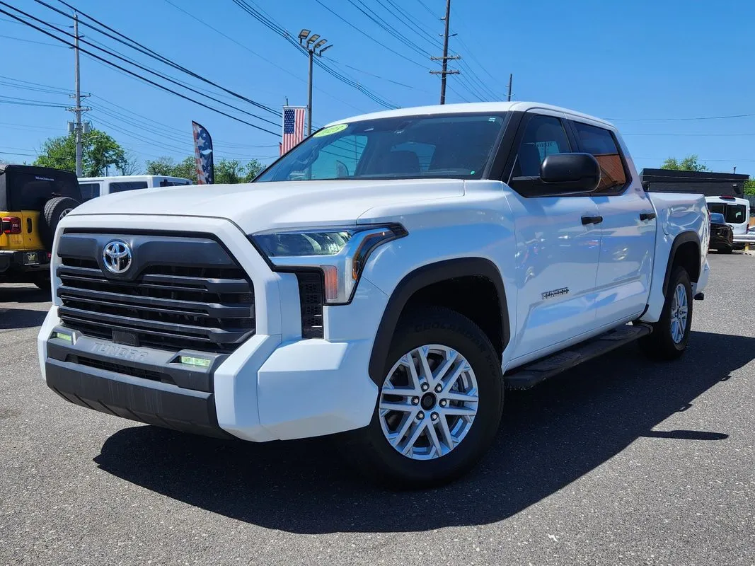 White 2023 Toyota Tundra SR5 for sale in Cinnaminson, NJ