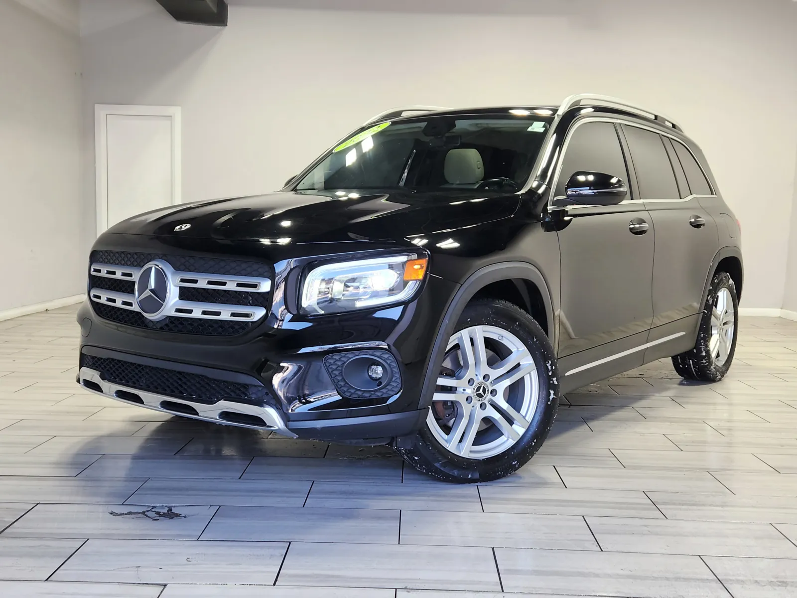 Black 2022 Mercedes-Benz GLB 250 for sale in Cinnaminson, NJ