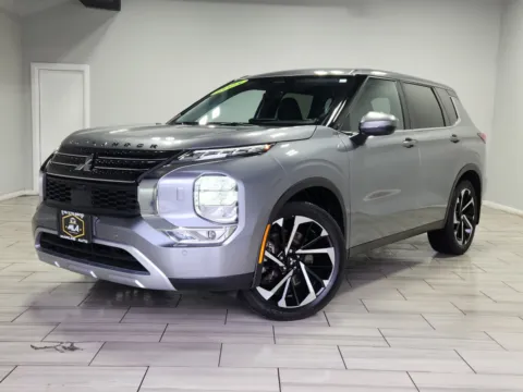 Gray 2024 Mitsubishi Outlander SE for sale in Cinnaminson, NJ