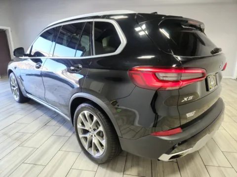 Another view of 2019 BMW X5 xDrive40i for sale in Cinnaminson, NJ at Majestic Automotive Group
