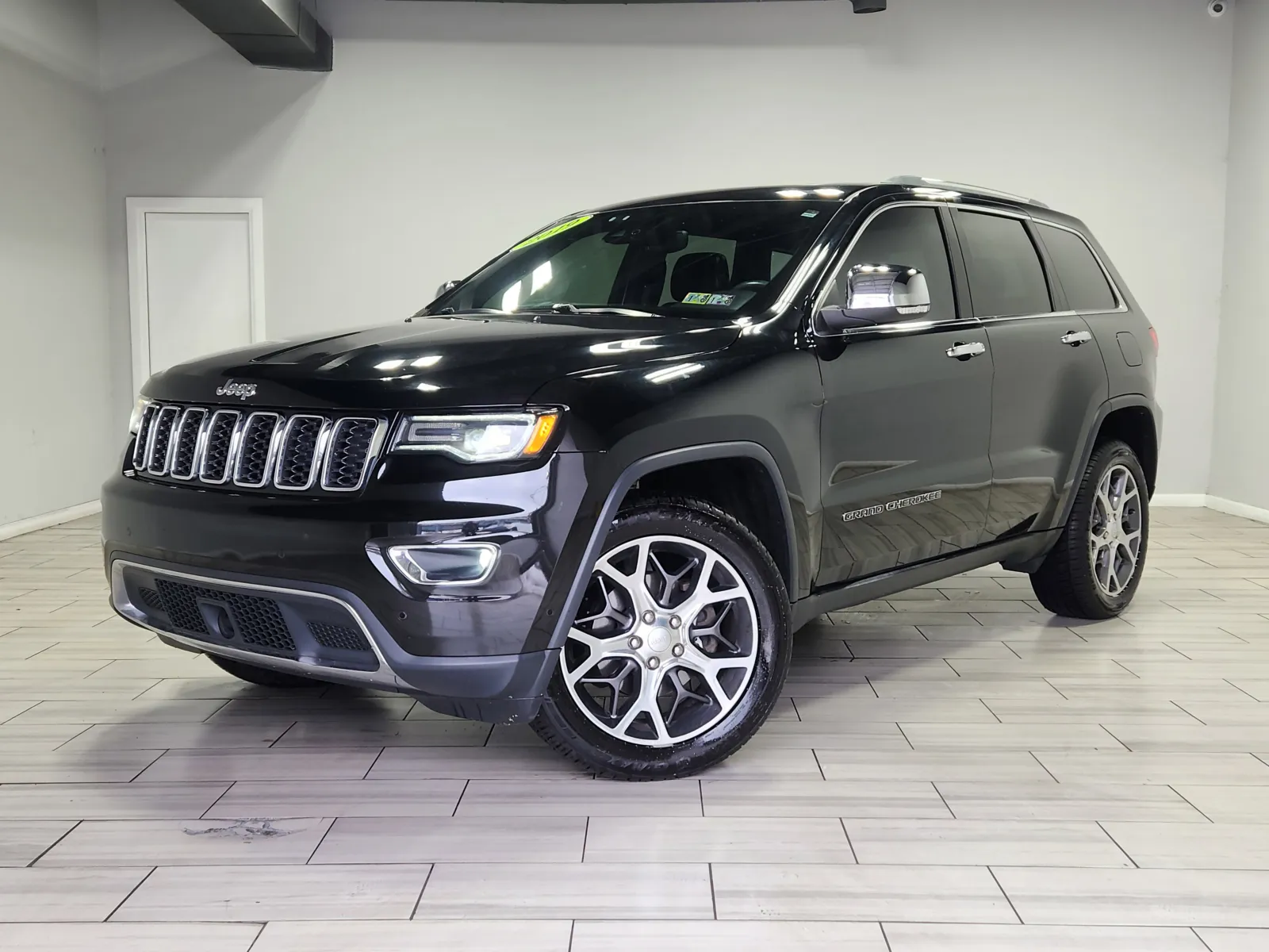 ジェィページ Used 2019 Jeep Grand Cherokee Limited X for sale in Cinnaminson