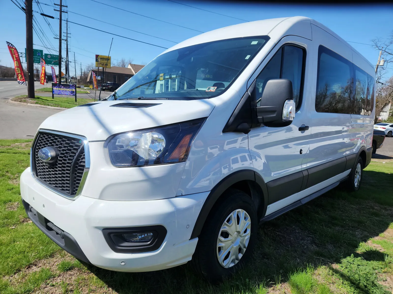 White 2023 Ford Transit Passenger Wagon XLT for sale in Cinnaminson, NJ