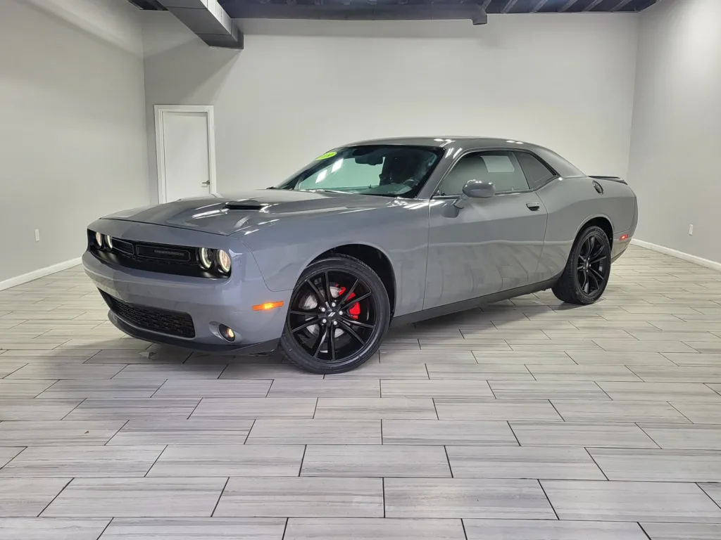 Used 2018 Dodge Challenger SXT for sale in Cinnaminson, NJ at