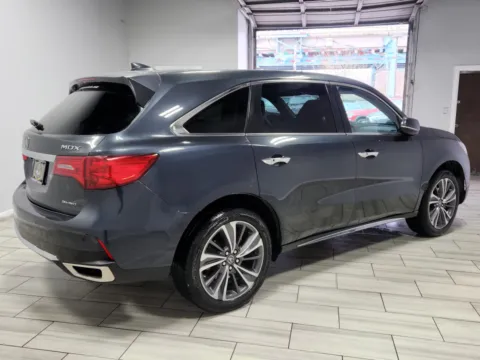 More photos of 2020 Acura MDX w/Technology Pkg at Majestic Automotive Group, NJ