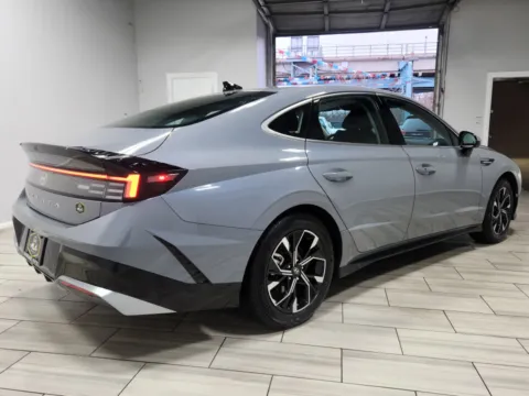 More photos of 2025 Hyundai Sonata SEL at Majestic Automotive Group, NJ