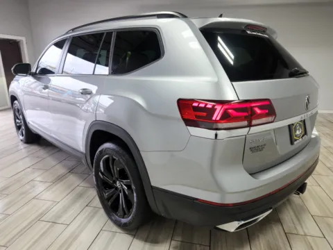 Another view of 2022 Volkswagen Atlas 3.6L V6 SE w/Technology for sale in Cinnaminson, NJ at Majestic Automotive Group