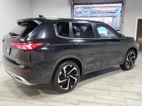 More photos of 2024 Mitsubishi Outlander SE Black Edition w/Pano Roof at Majestic Automotive Group, NJ