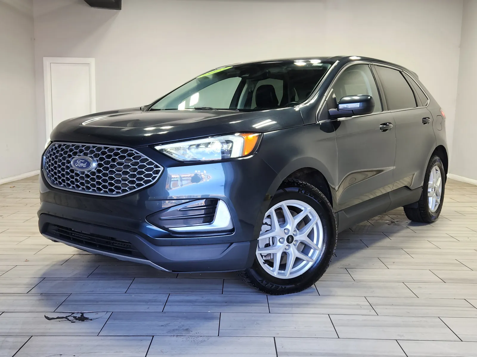 Black 2023 Ford Edge SEL AWD for sale in Cinnaminson, NJ