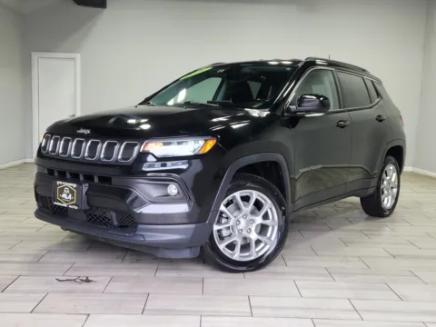 Black 2022 Jeep Compass Latitude Lux for sale in Cinnaminson, NJ