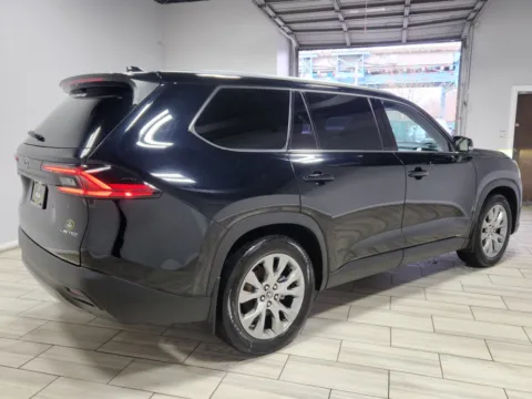 More photos of 2025 Toyota Grand Highlander Hybrid LE at Majestic Automotive Group, NJ