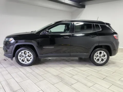 Photos of 2025 Jeep Compass Latitude for sale in Cinnaminson, NJ at Majestic Automotive Group