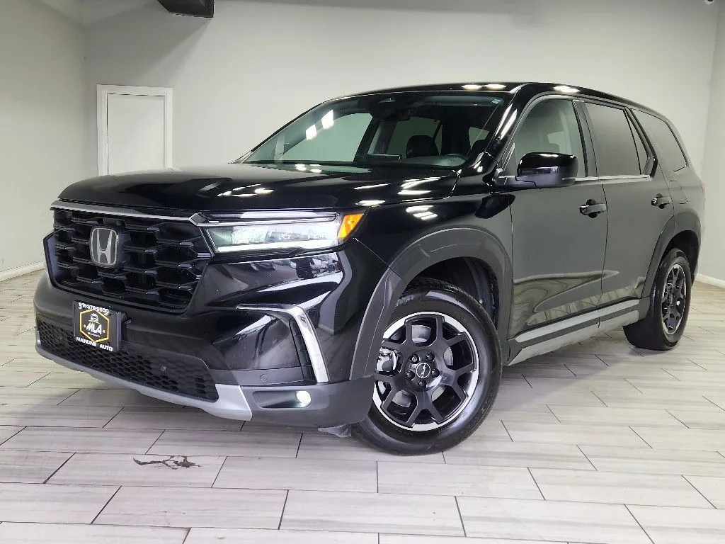 Black 2025 Honda Pilot EX-L for sale in Cinnaminson, NJ