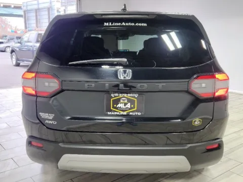 More photos of 2025 Honda Pilot EX-L at Majestic Automotive Group, NJ