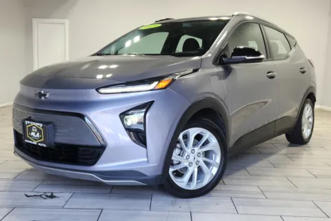 Gray 2023 Chevrolet Bolt EUV LT for sale in Cinnaminson, NJ