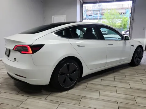More photos of 2020 Tesla Model 3 Standard Range at Majestic Automotive Group, NJ