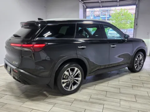 More photos of 2023 INFINITI QX60 LUXE at Majestic Automotive Group, NJ