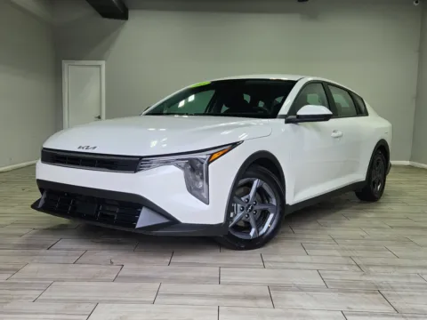 White 2025 Kia K4 LXS for sale in Cinnaminson, NJ