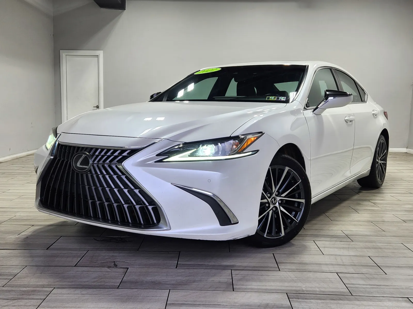 White 2022 Lexus ES 350 for sale in Cinnaminson, NJ