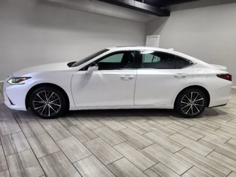 Photos of 2022 Lexus ES 350 for sale in Cinnaminson, NJ at Majestic Automotive Group