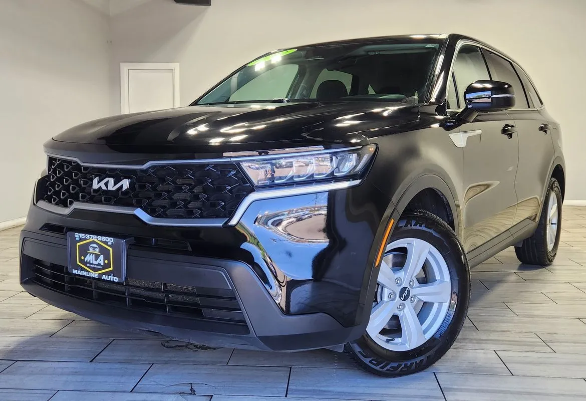Black 2022 Kia Sorento LX for sale in Cinnaminson, NJ