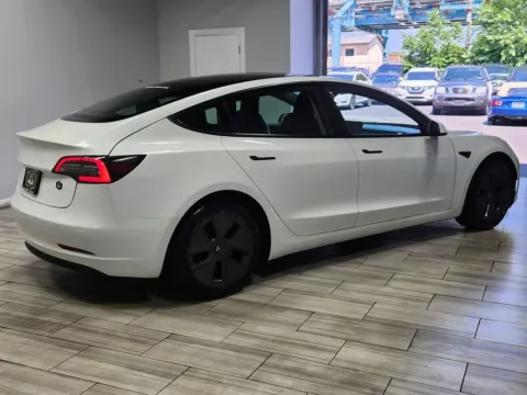 More photos of 2021 Tesla Model 3 Standard Range Plus Rear-Wheel Drive at Majestic Automotive Group, NJ