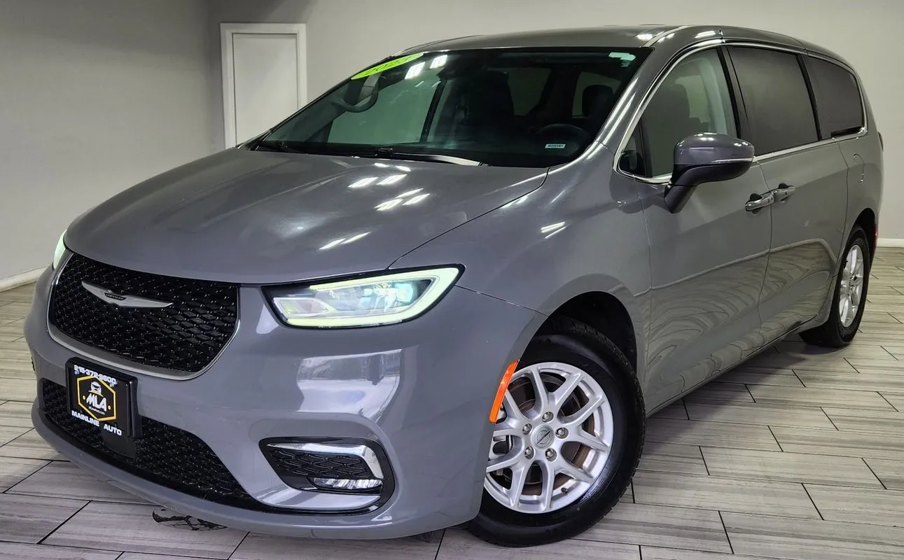 2023 Chrysler Pacifica Touring L