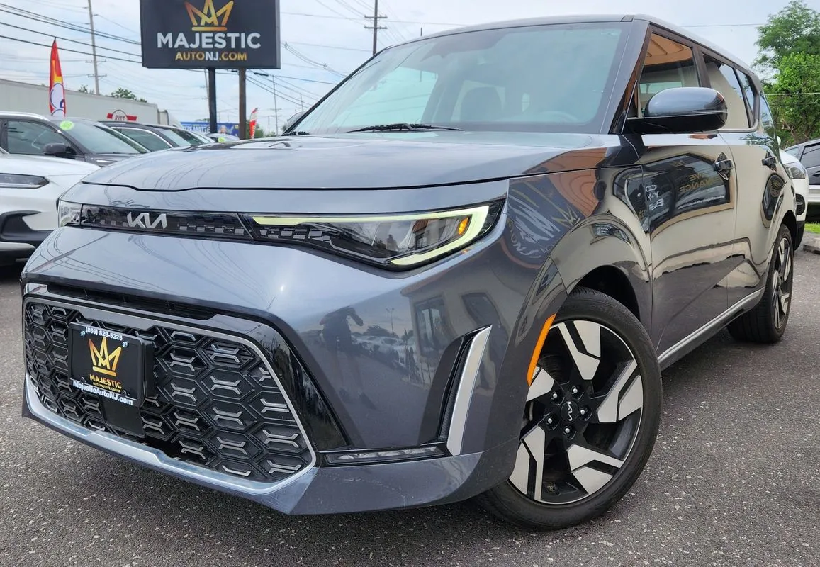 Gray 2023 Kia Soul GT-Line for sale in Cinnaminson, NJ