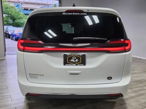 More photos of 2023 Chrysler Pacifica Touring L at Majestic Automotive Group, NJ