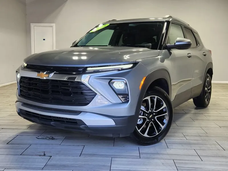 Gray 2025 Chevrolet Trailblazer LT for sale in Cinnaminson, NJ