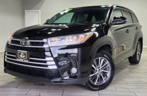 Black 2017 Toyota Highlander XLE for sale in Cinnaminson, NJ