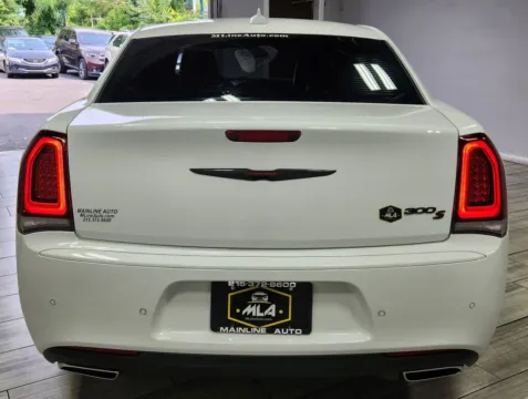 More photos of 2021 Chrysler 300 S at Majestic Automotive Group, NJ