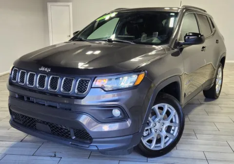 Gray 2023 Jeep Compass Latitude Lux FWD for sale in Cinnaminson, NJ