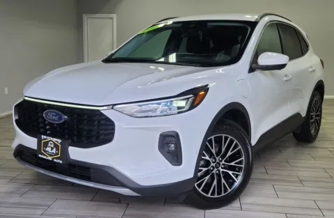 White 2023 Ford Escape PHEV for sale in Cinnaminson, NJ