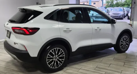 More photos of 2023 Ford Escape PHEV at Majestic Automotive Group, NJ